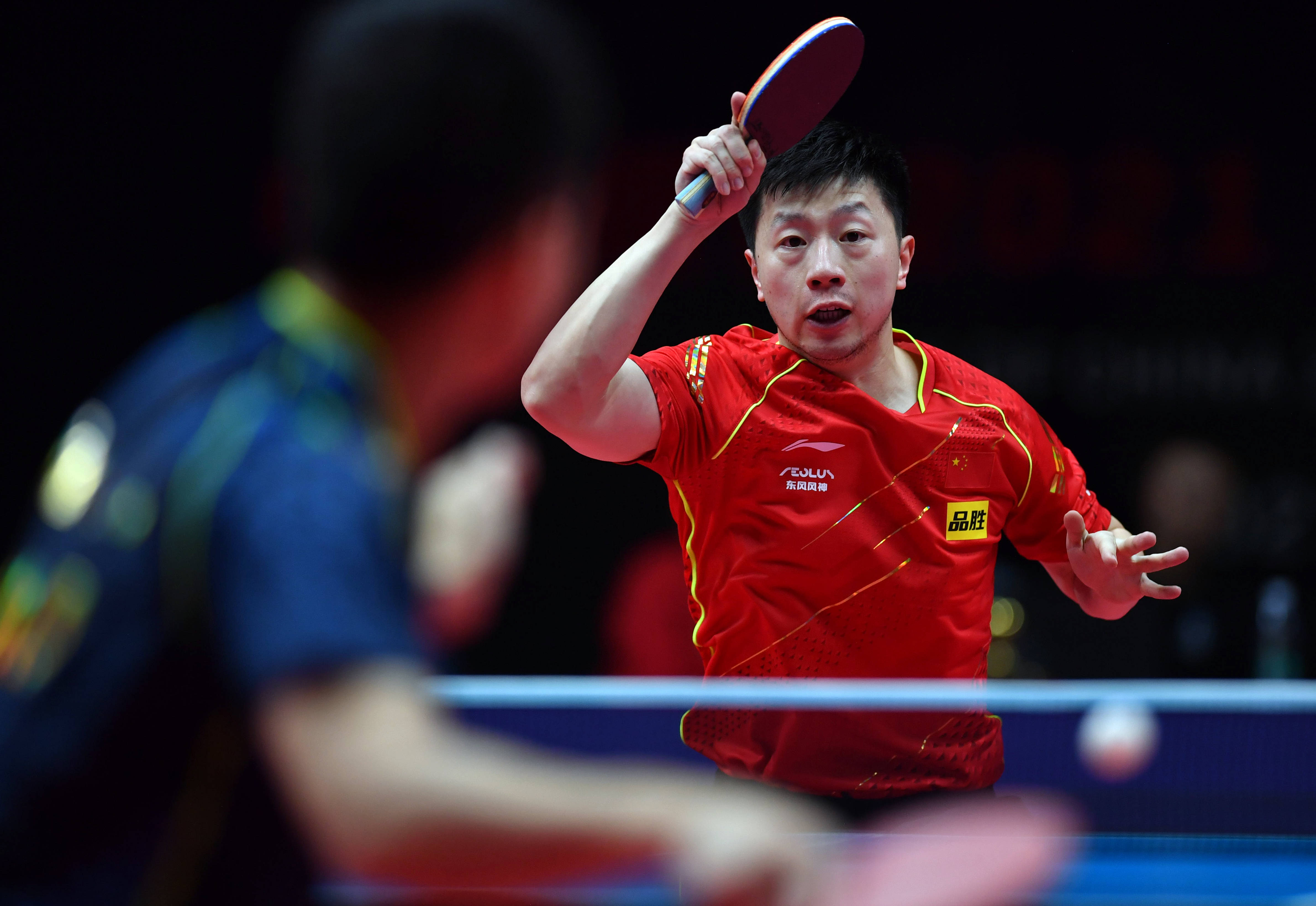 防线被对手 防线被对手