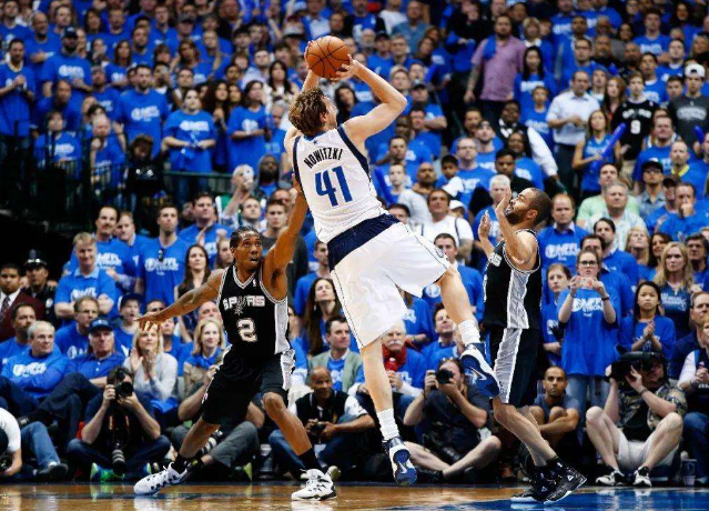 低球队的士 低球队的士