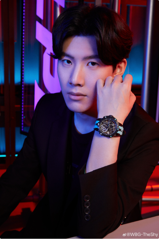 更加富有层 更加富有层